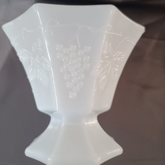 Vintage Milk Glass /Footed /Octagon/ Pedestal Compote - Picture 1 of 13